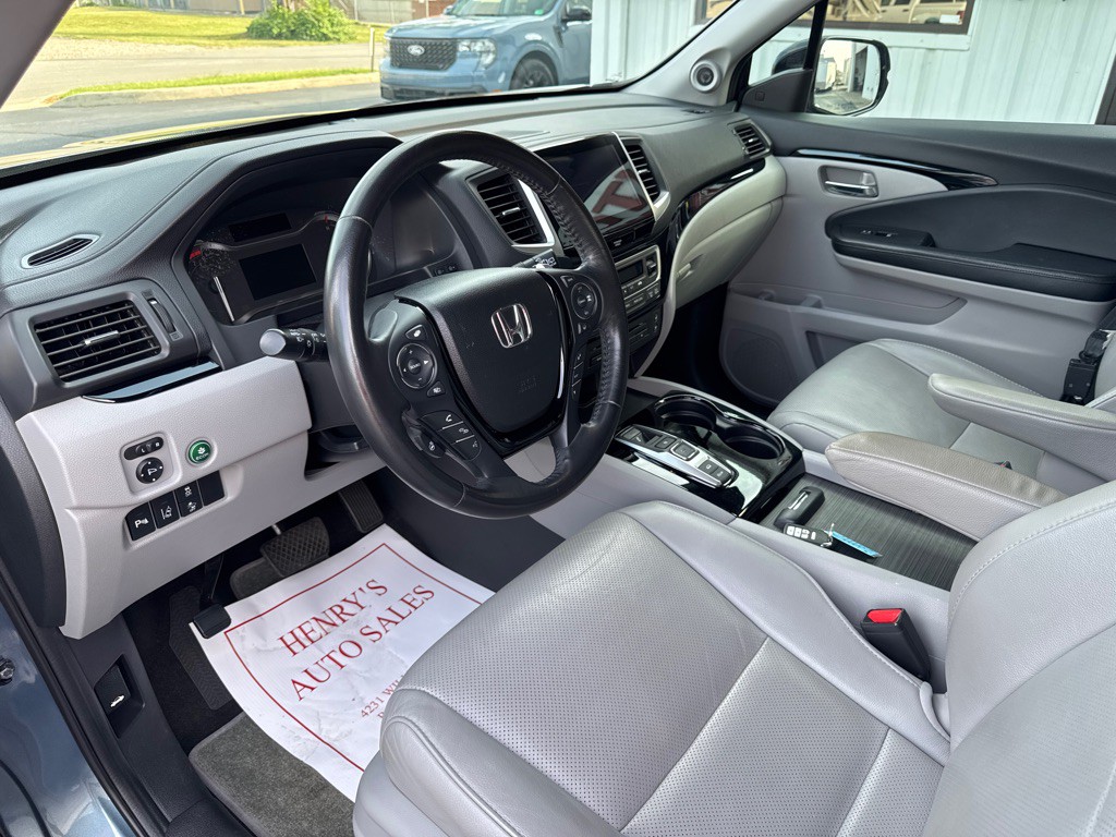 2017 Honda Pilot Image 9
