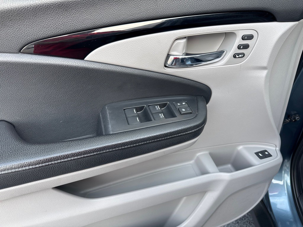2017 Honda Pilot Image 10