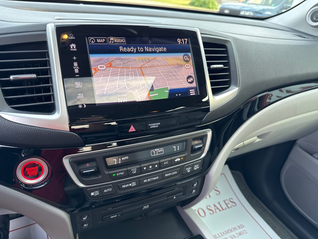 2017 Honda Pilot Image 14