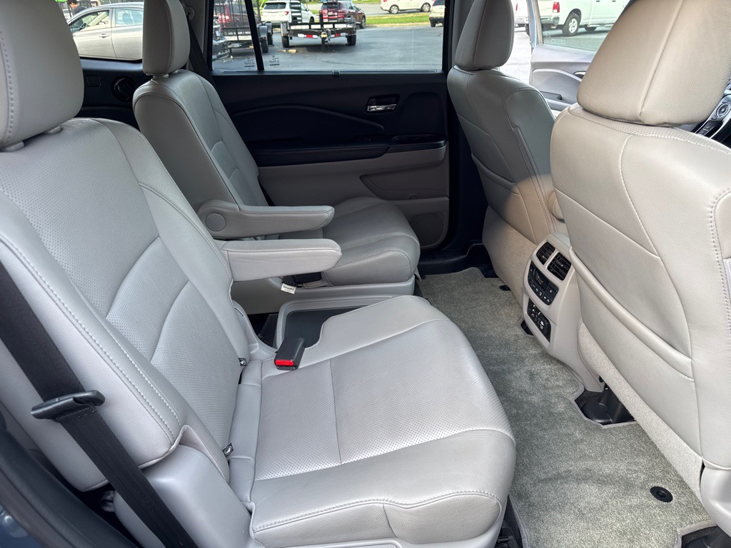 2017 Honda Pilot Image 19
