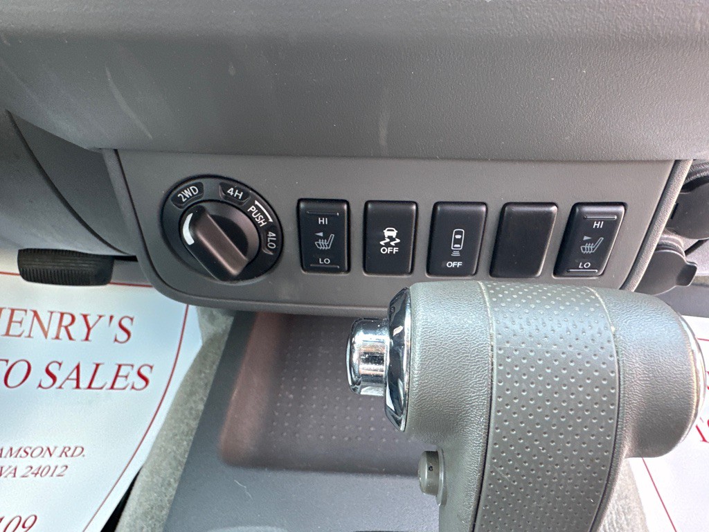 2015 Nissan Frontier Image 17
