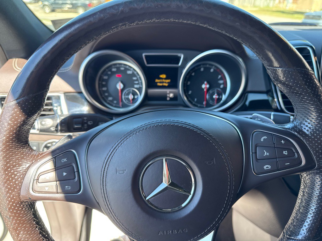 2017 Mercedes-Benz GLS-Class Image 11