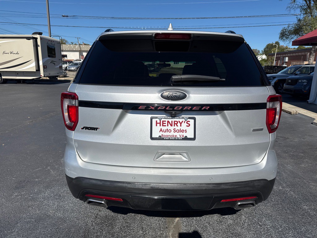2016 Ford Explorer Image 6