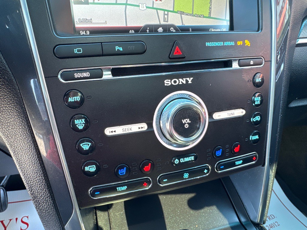 2016 Ford Explorer Image 12