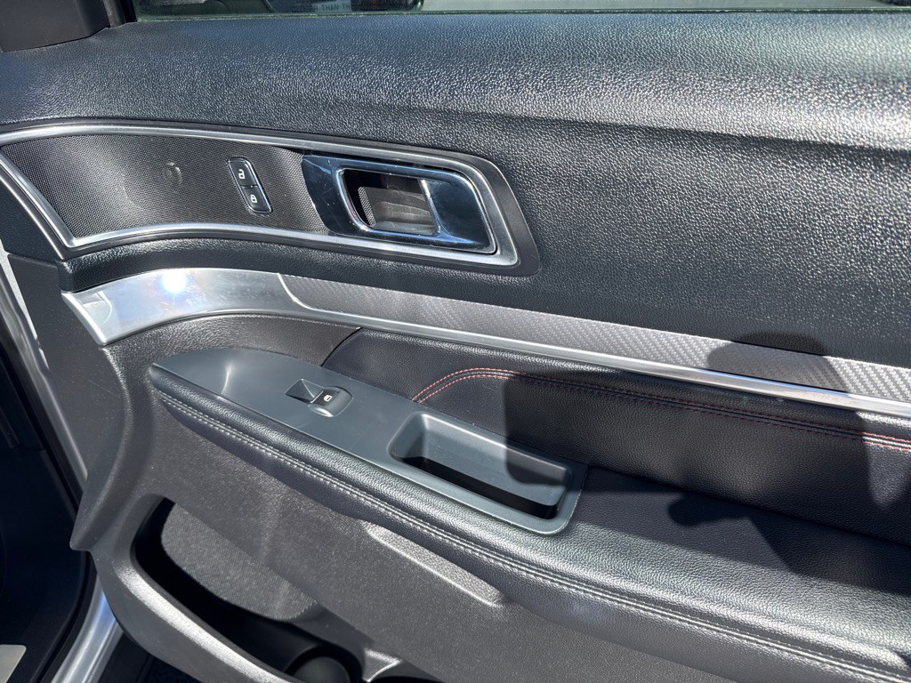 2016 Ford Explorer Image 22