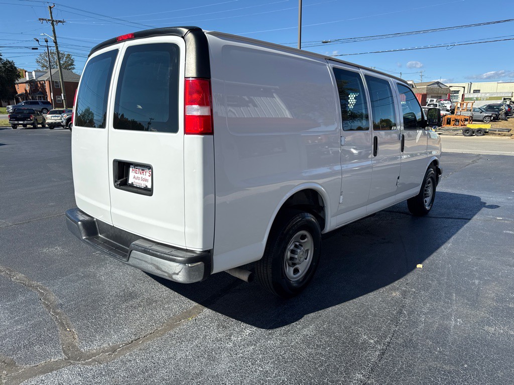 2021 Chevrolet Express Image 5