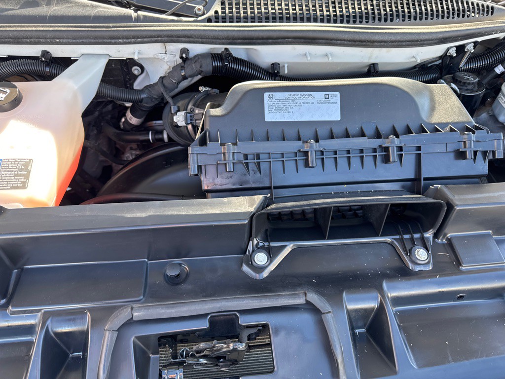 2021 Chevrolet Express Image 20