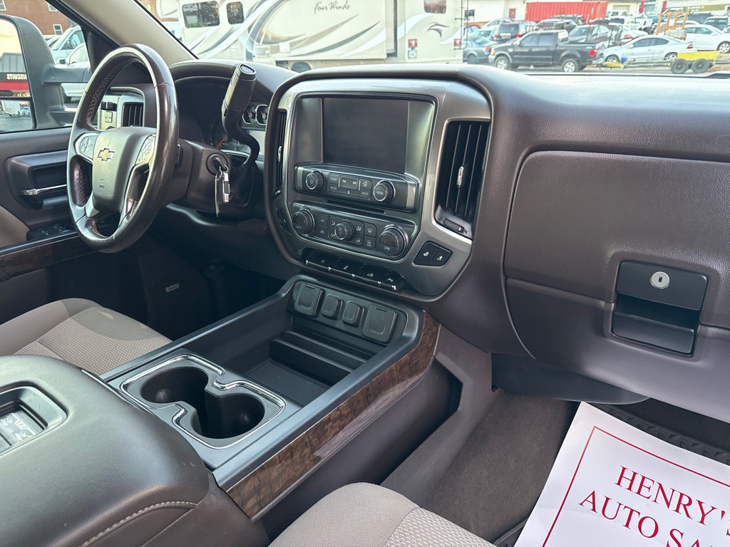 2018 Chevrolet Silverado 1500 Image 17