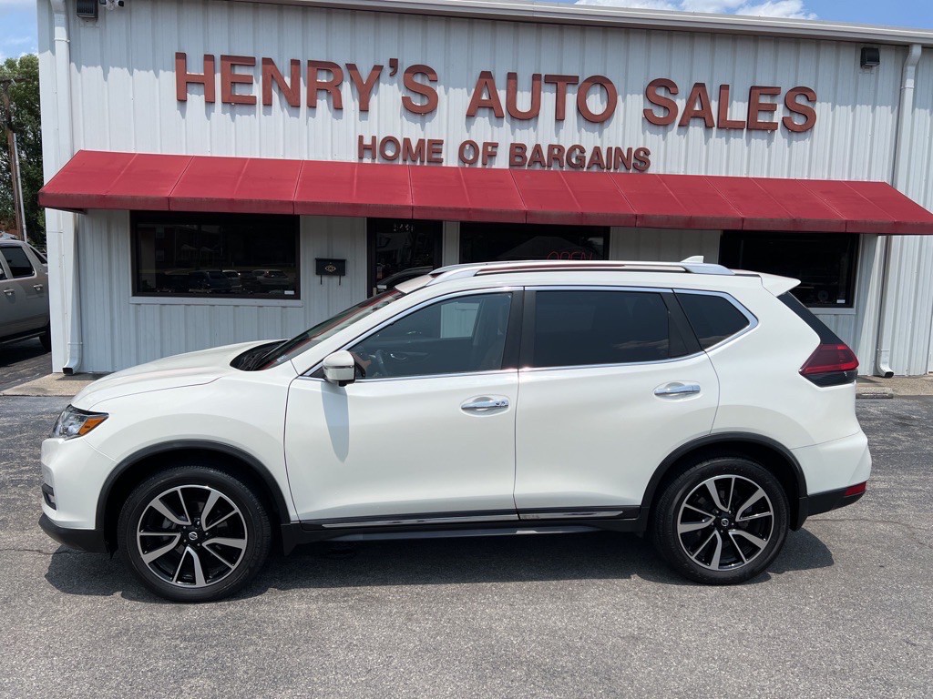 2018 Nissan Rogue Image 1