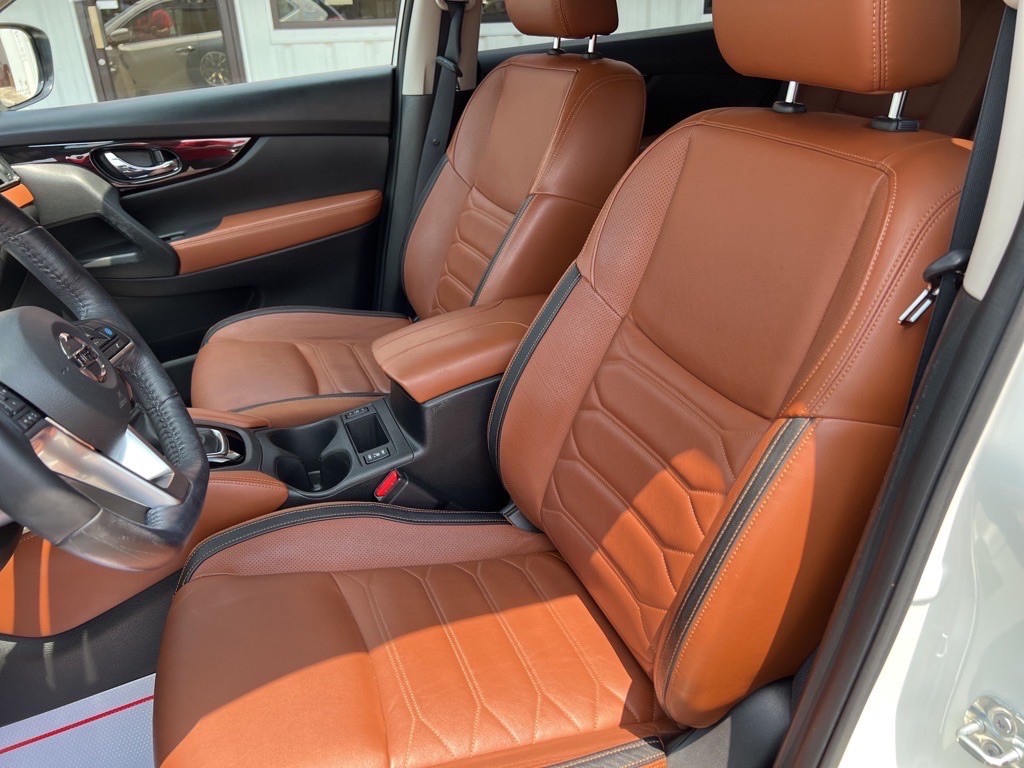 2018 Nissan Rogue Image 13