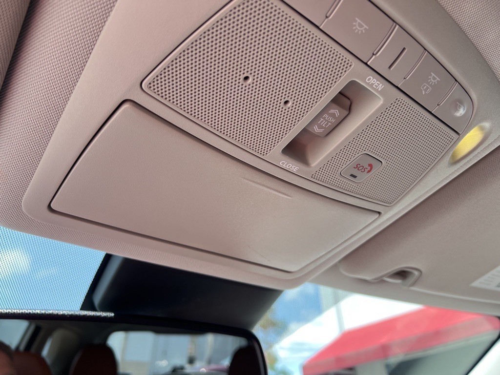 2018 Nissan Rogue Image 17