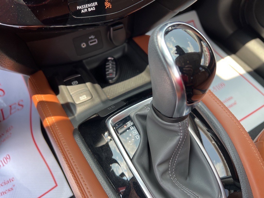 2018 Nissan Rogue Image 19