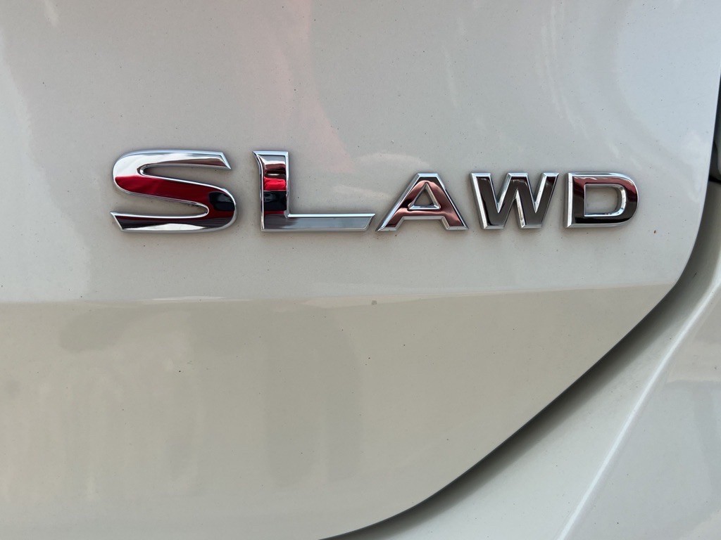 2018 Nissan Rogue Image 39