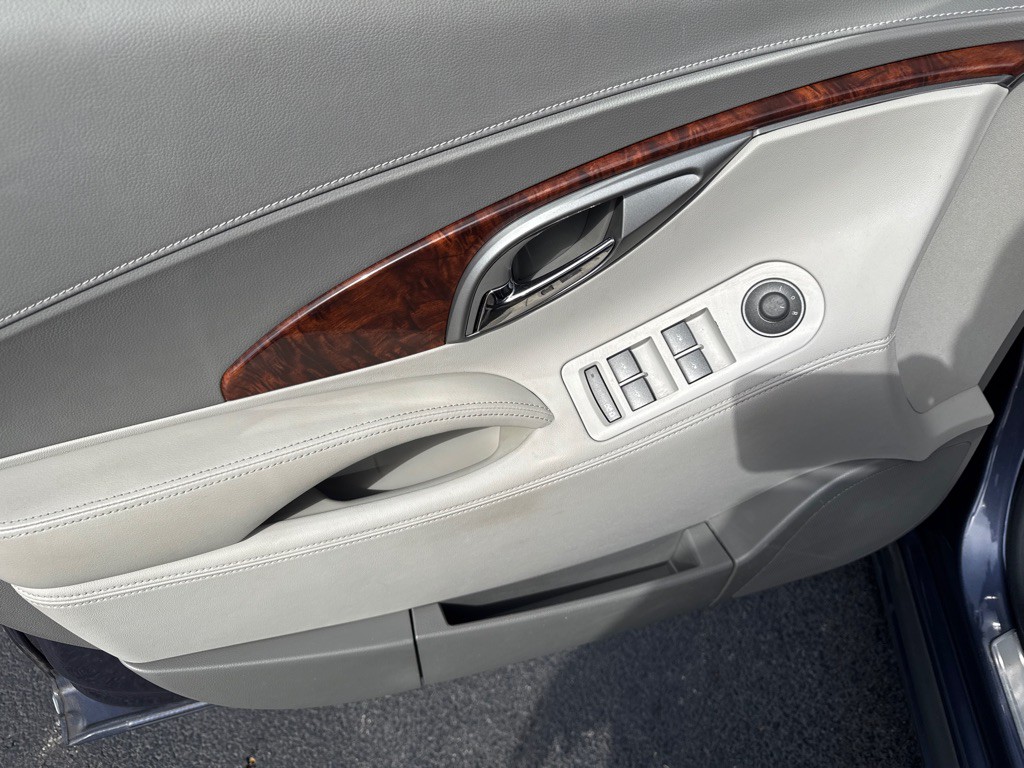 2013 Buick Lacrosse Image 8