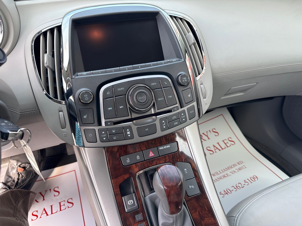 2013 Buick Lacrosse Image 11