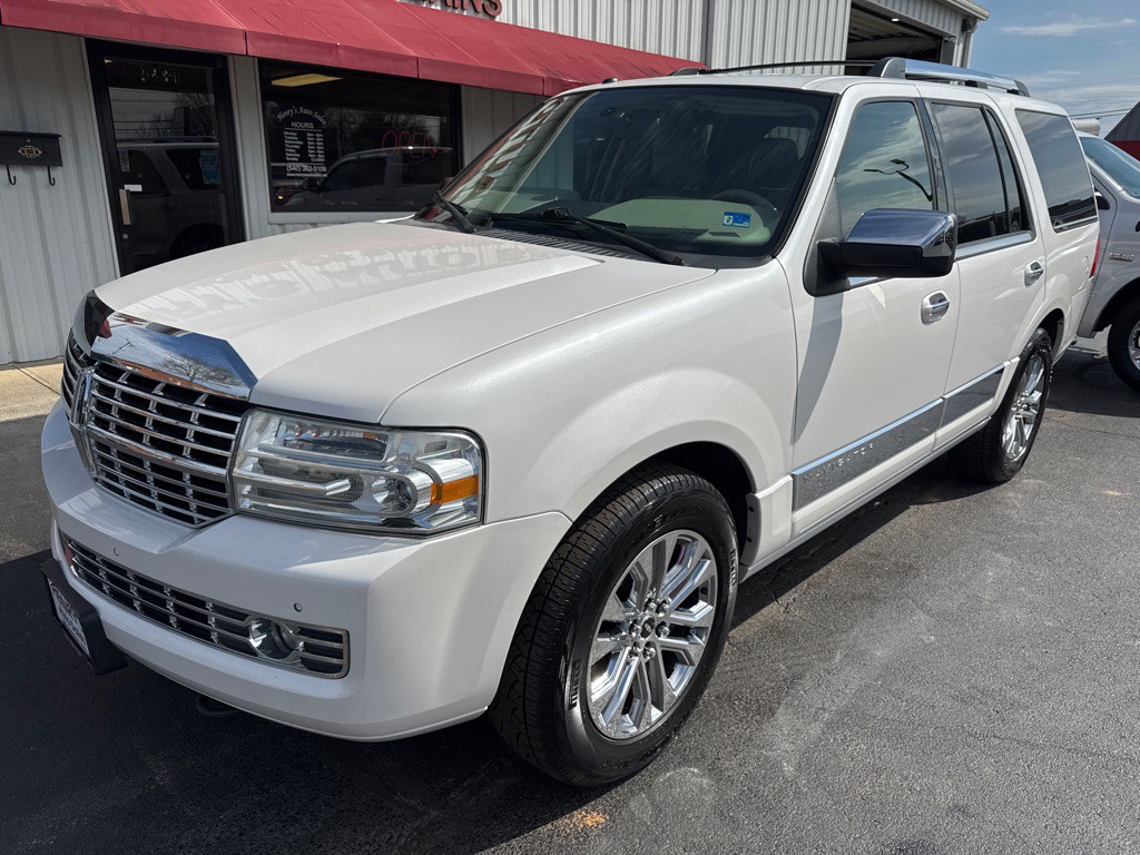 2012 Lincoln Navigator Image 2