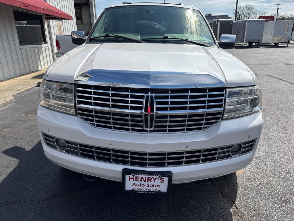 2012 Lincoln Navigator Image 3