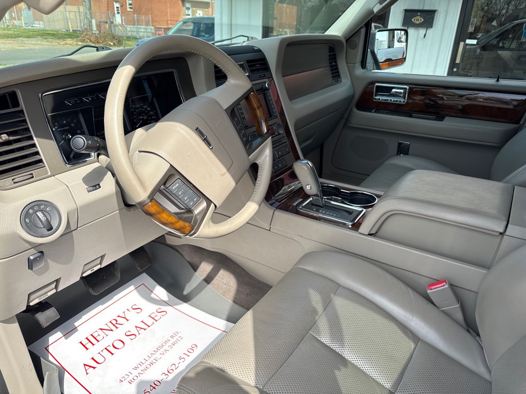 2012 Lincoln Navigator Image 7