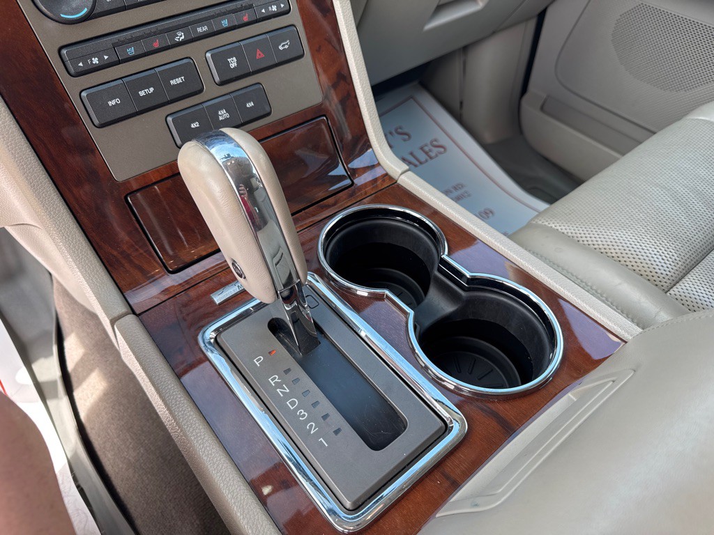 2012 Lincoln Navigator Image 13