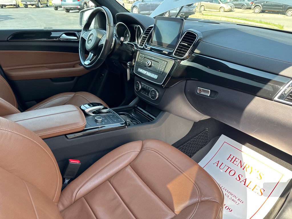 2017 Mercedes-Benz GLS-Class Image 18