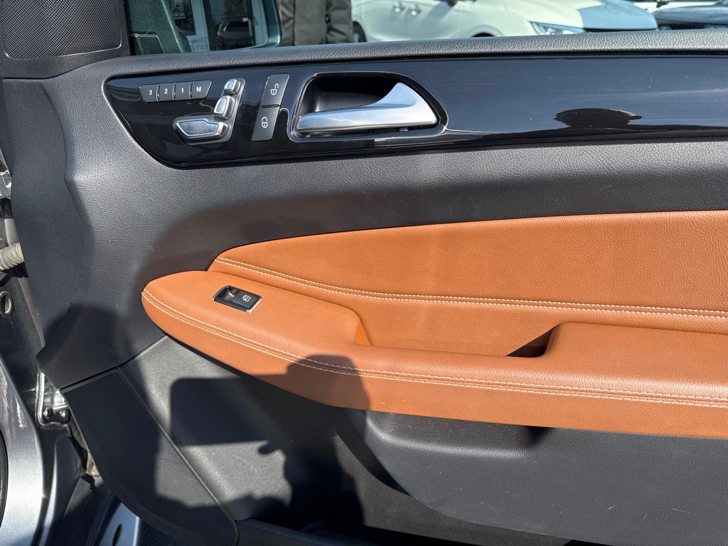 2017 Mercedes-Benz GLS-Class Image 20