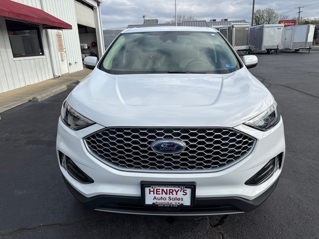 2023 Ford Edge Image 3