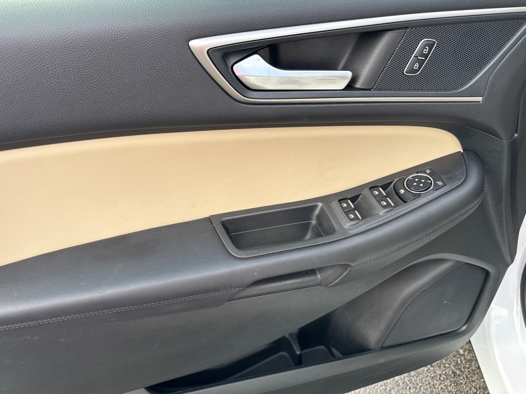 2023 Ford Edge Image 9