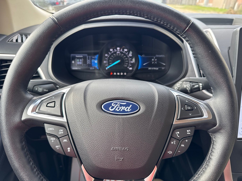 2023 Ford Edge Image 11