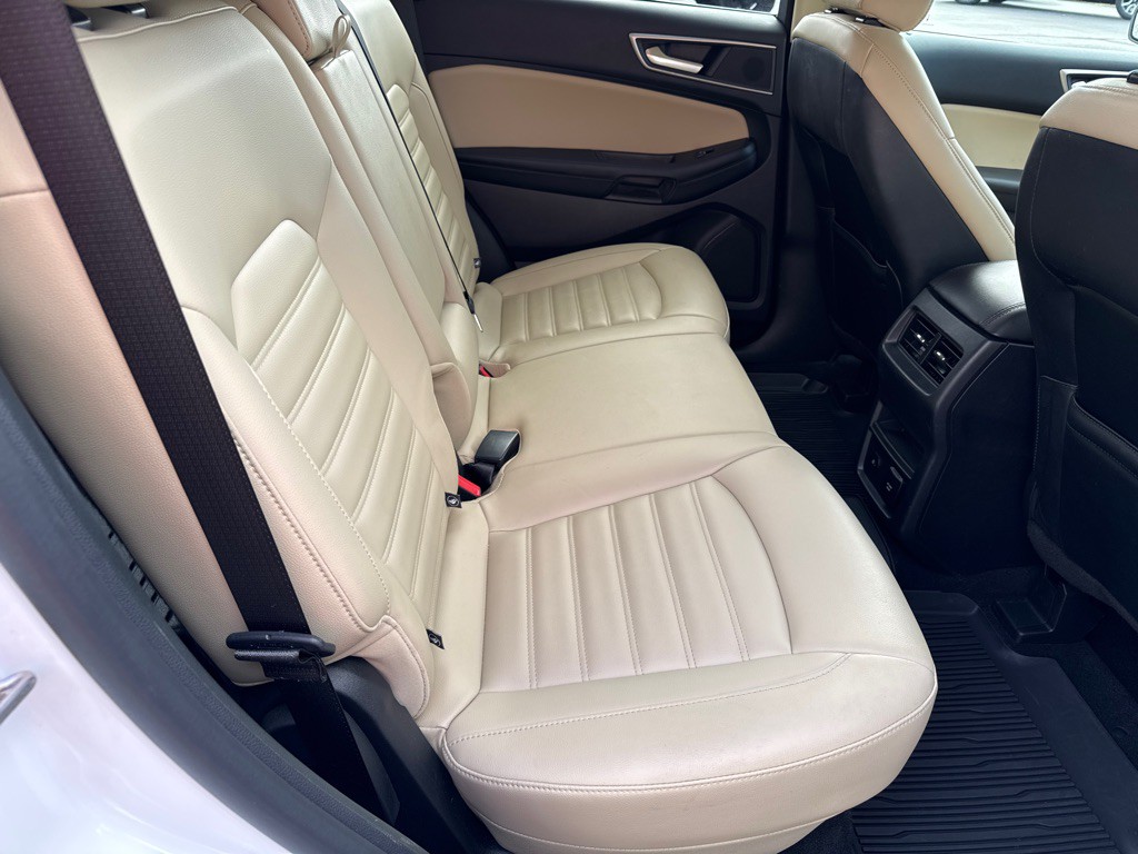2023 Ford Edge Image 16
