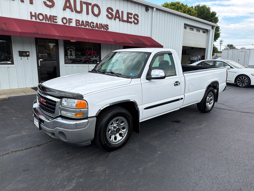 2005 GMC Sierra Image 2