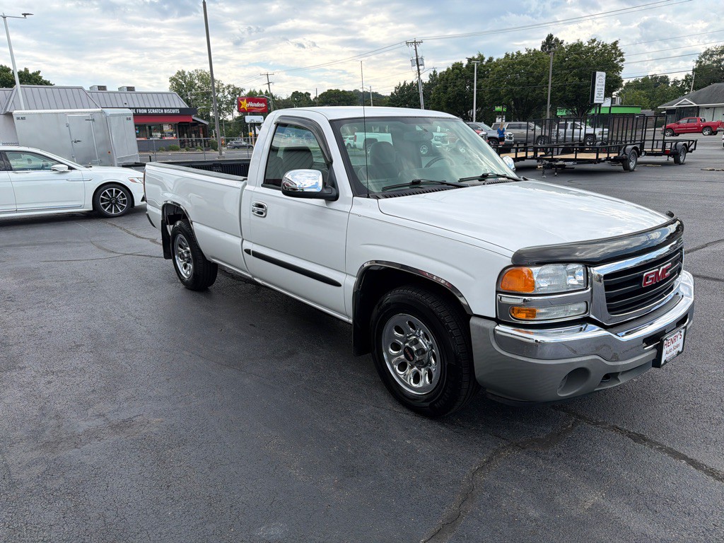 2005 GMC Sierra Image 4