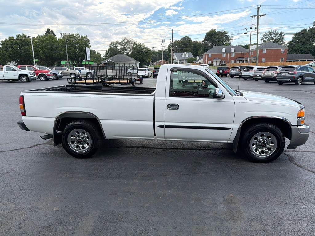 2005 GMC Sierra Image 5