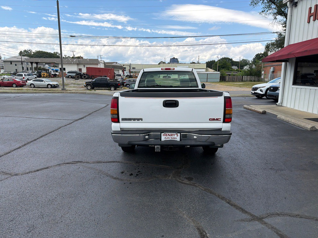 2005 GMC Sierra Image 7
