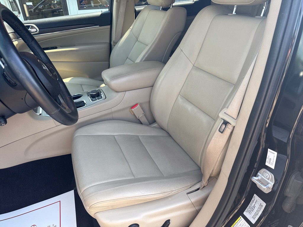 2017 Jeep Grand Cherokee Image 9