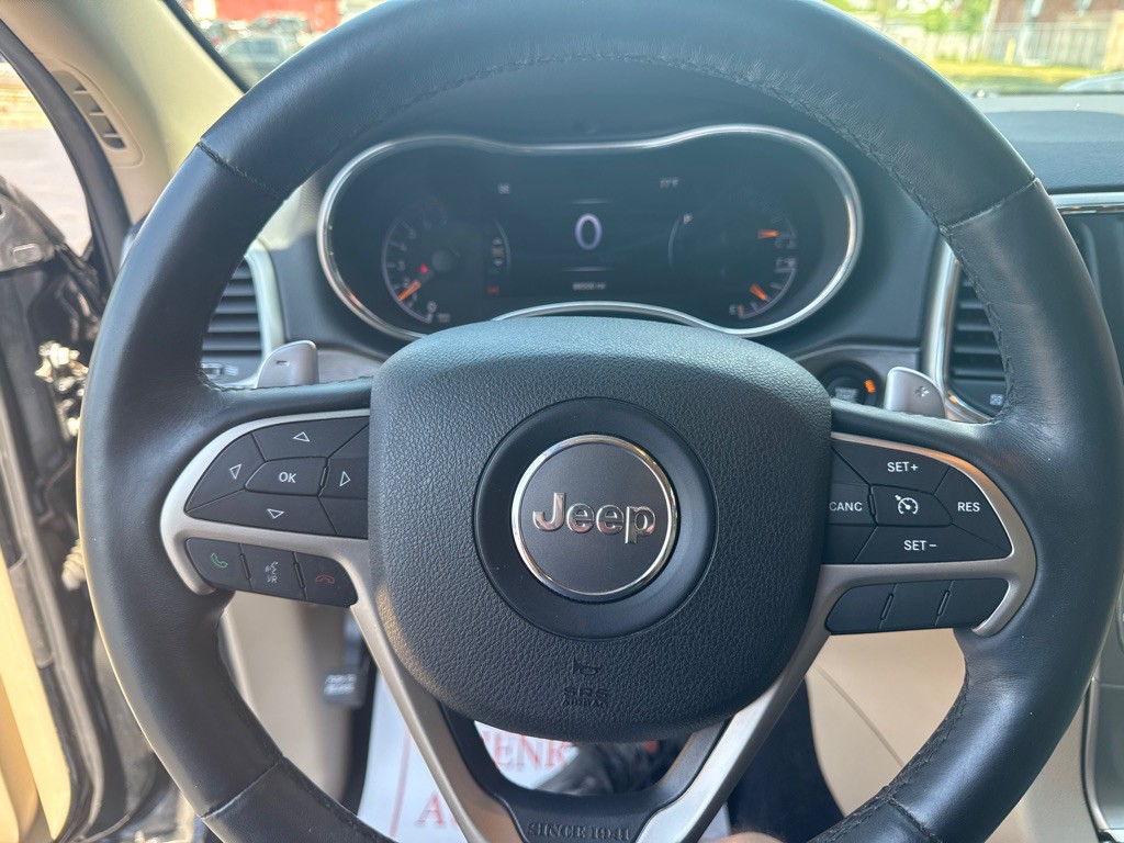 2017 Jeep Grand Cherokee Image 10