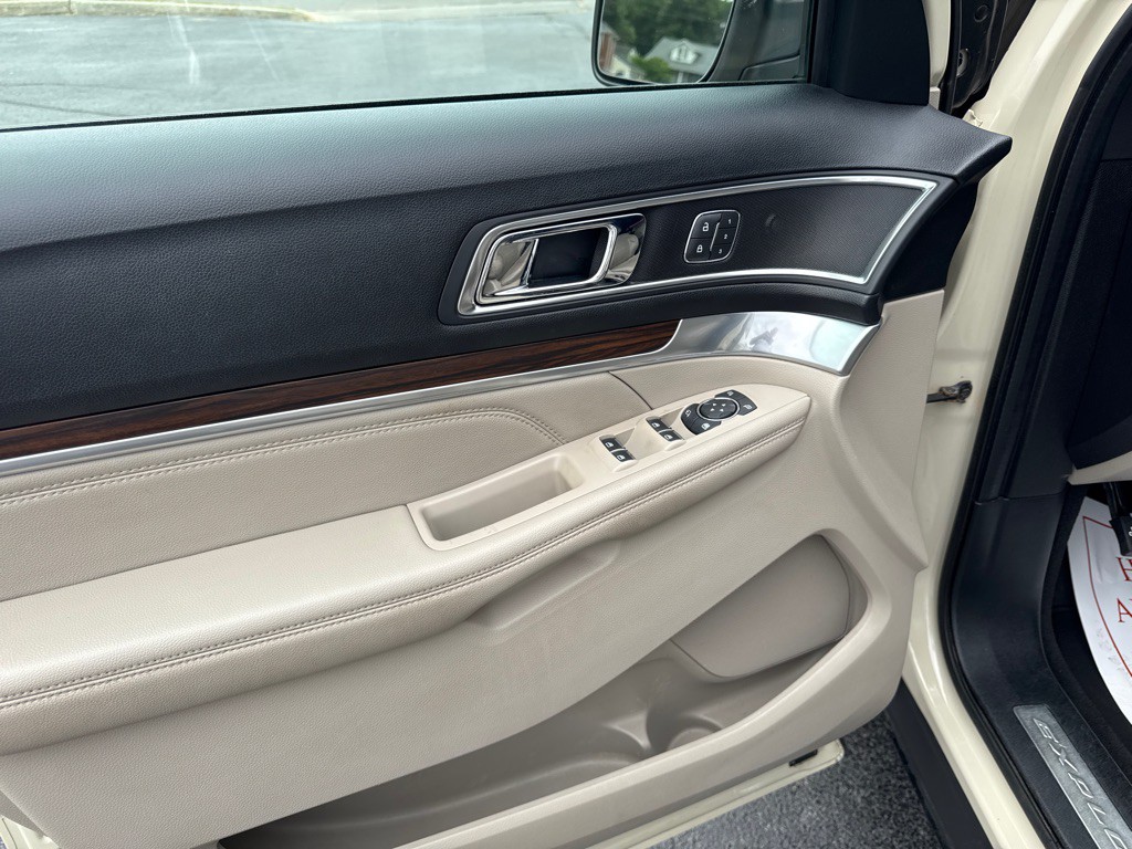 2018 Ford Explorer Image 9