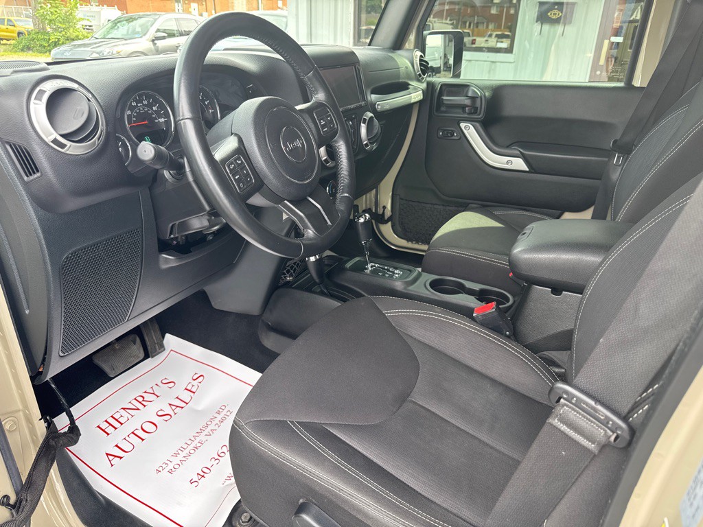 2017 Jeep Wrangler Unlimited Image 9