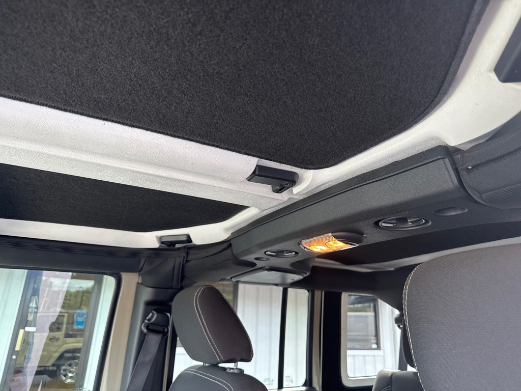 2017 Jeep Wrangler Unlimited Image 15