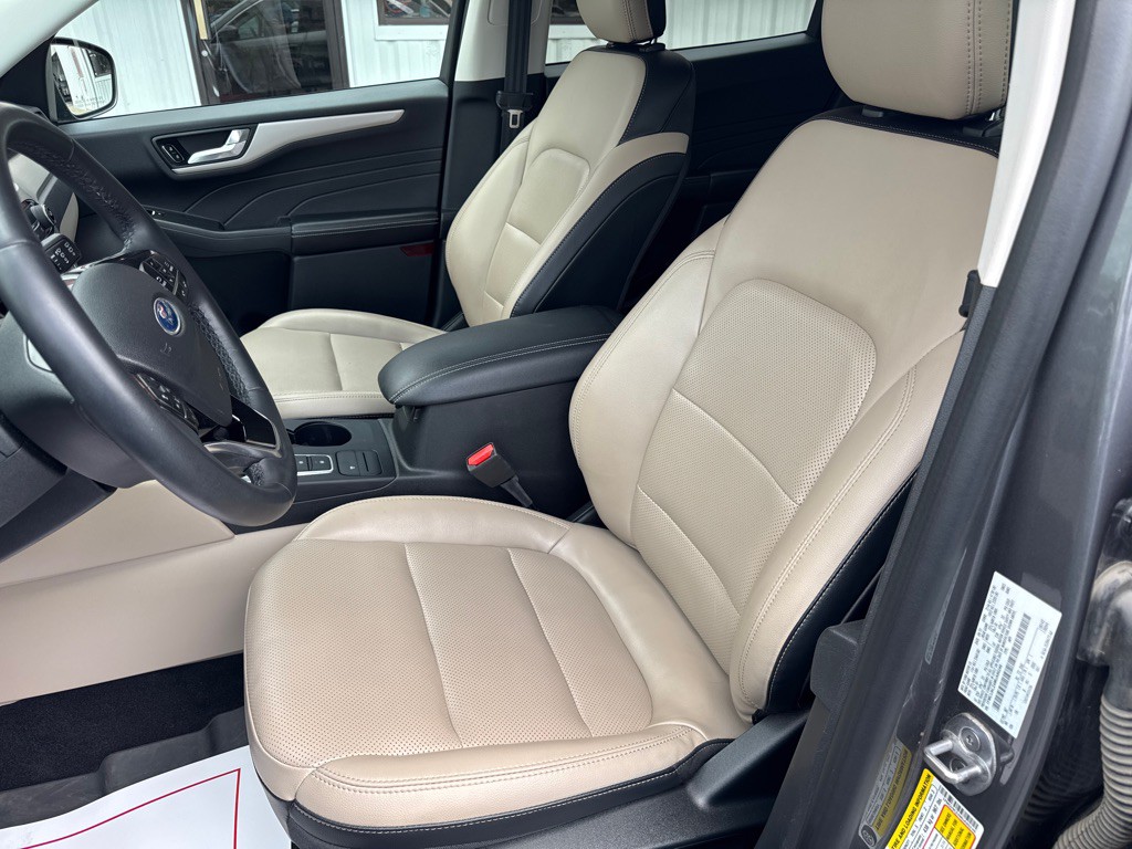 2021 Ford Escape Image 10