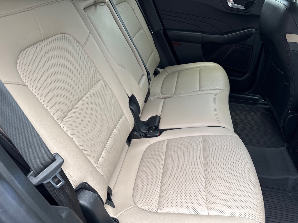 2021 Ford Escape Image 16