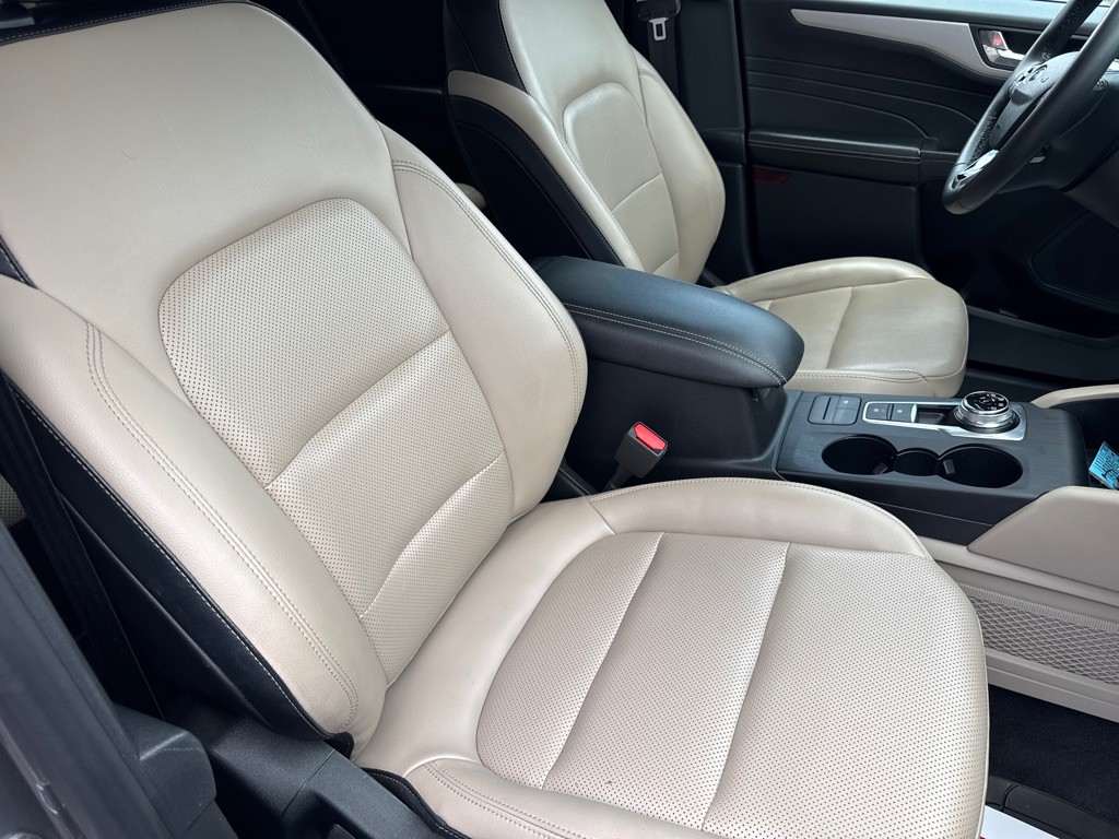 2021 Ford Escape Image 18