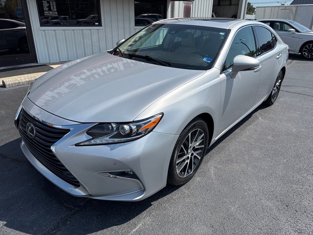 2016 Lexus ES 350 Image 2