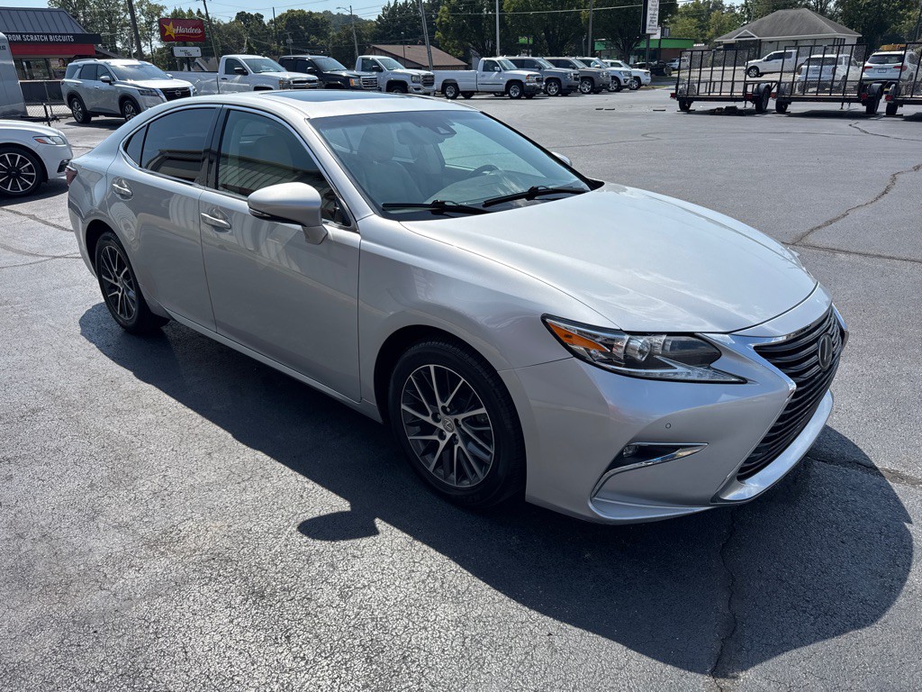 2016 Lexus ES 350 Image 4