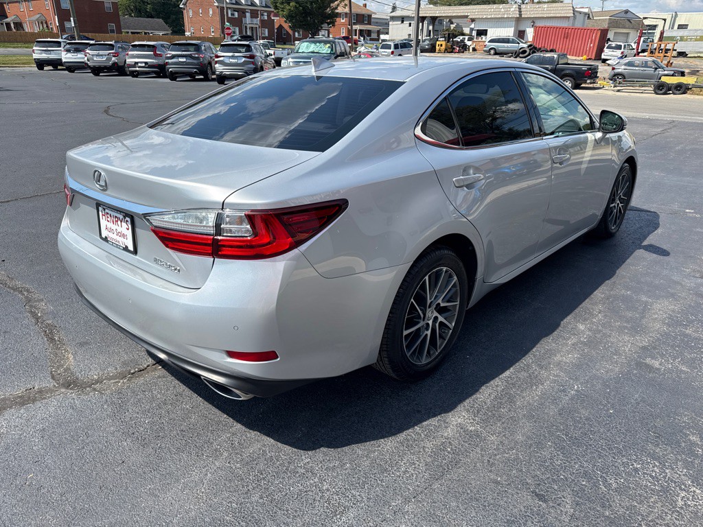 2016 Lexus ES 350 Image 5