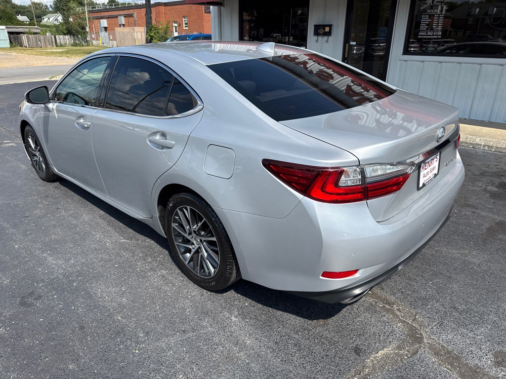 2016 Lexus ES 350 Image 7