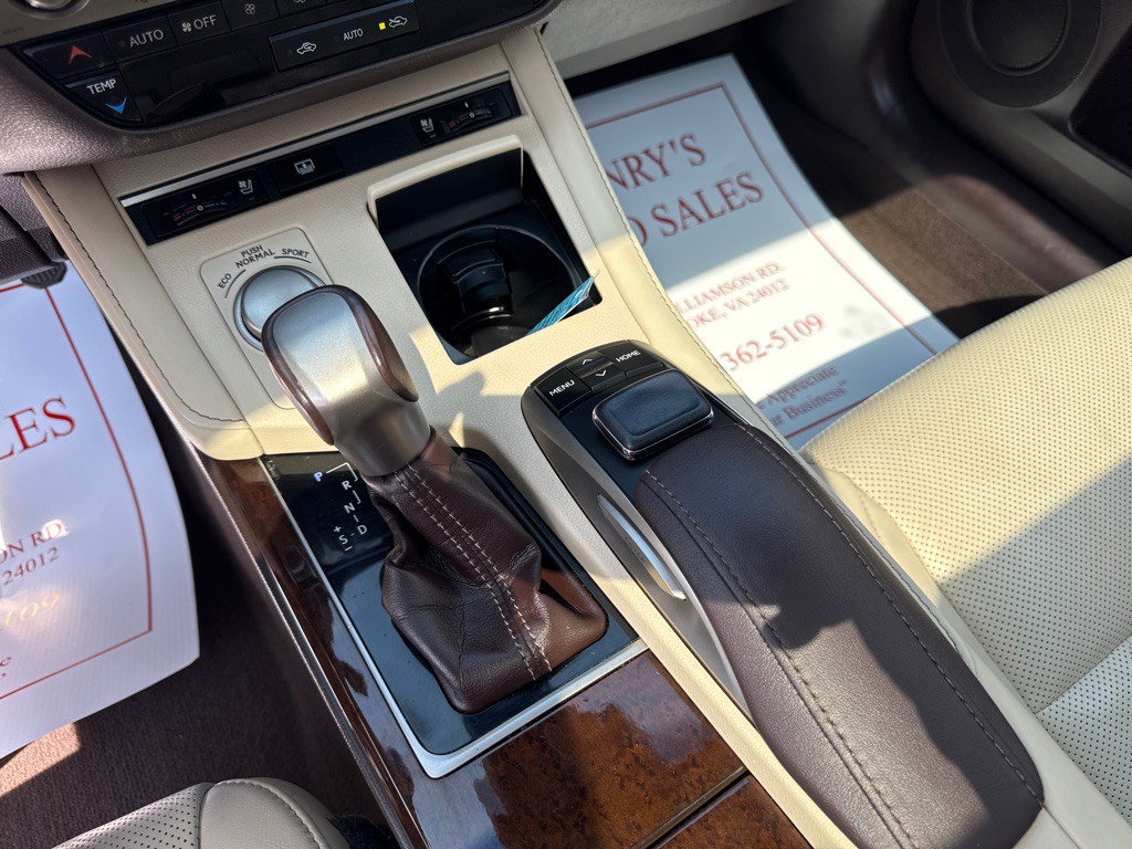 2016 Lexus ES 350 Image 14