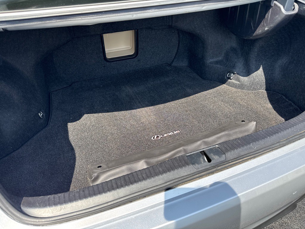 2016 Lexus ES 350 Image 16