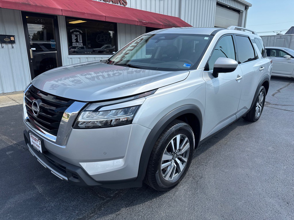 2024 Nissan Pathfinder Image 2