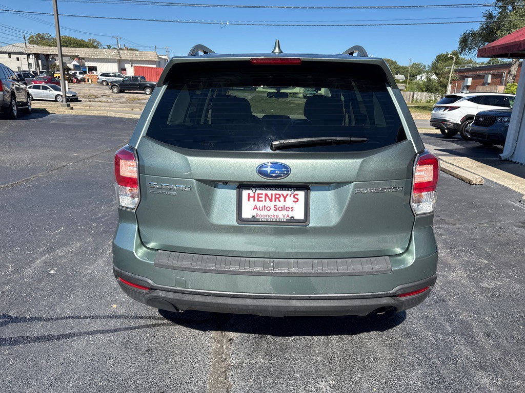 2018 Subaru Forester Image 6