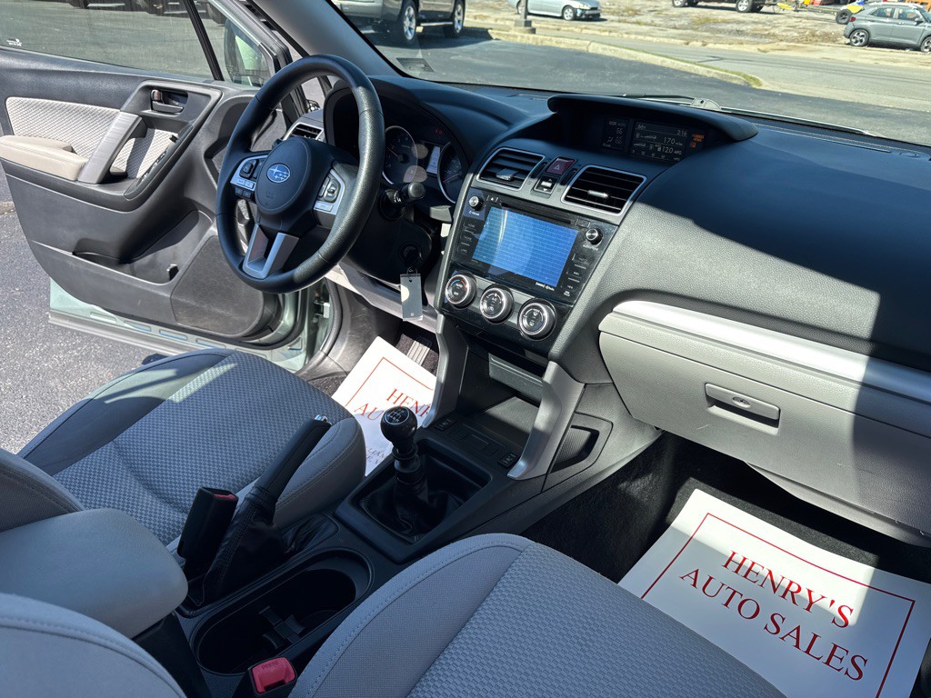 2018 Subaru Forester Image 16